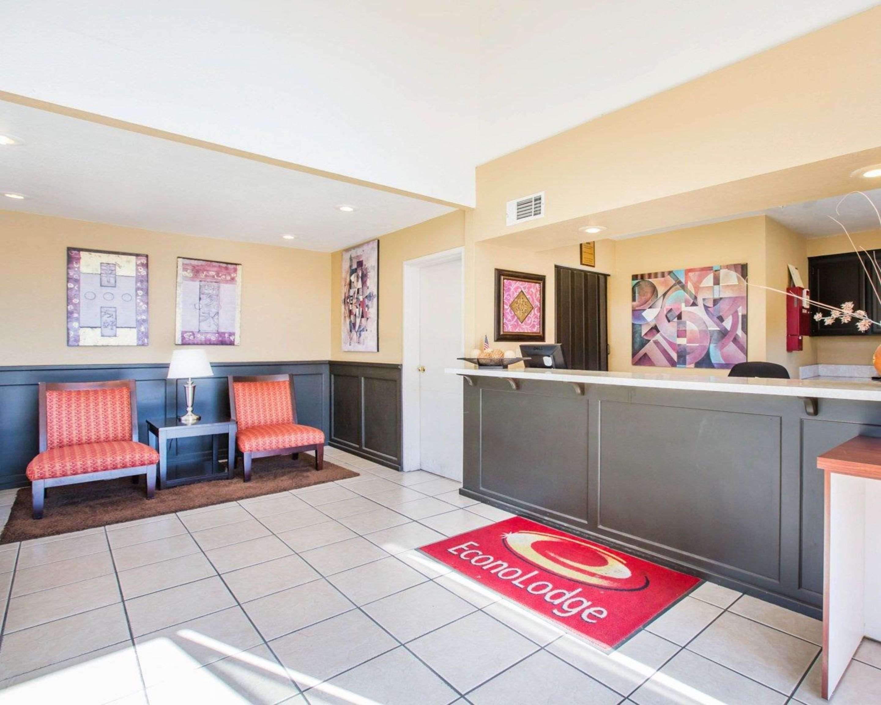 Econo Lodge Inn & Suites Lodi - Wine Country Area Exteriör bild