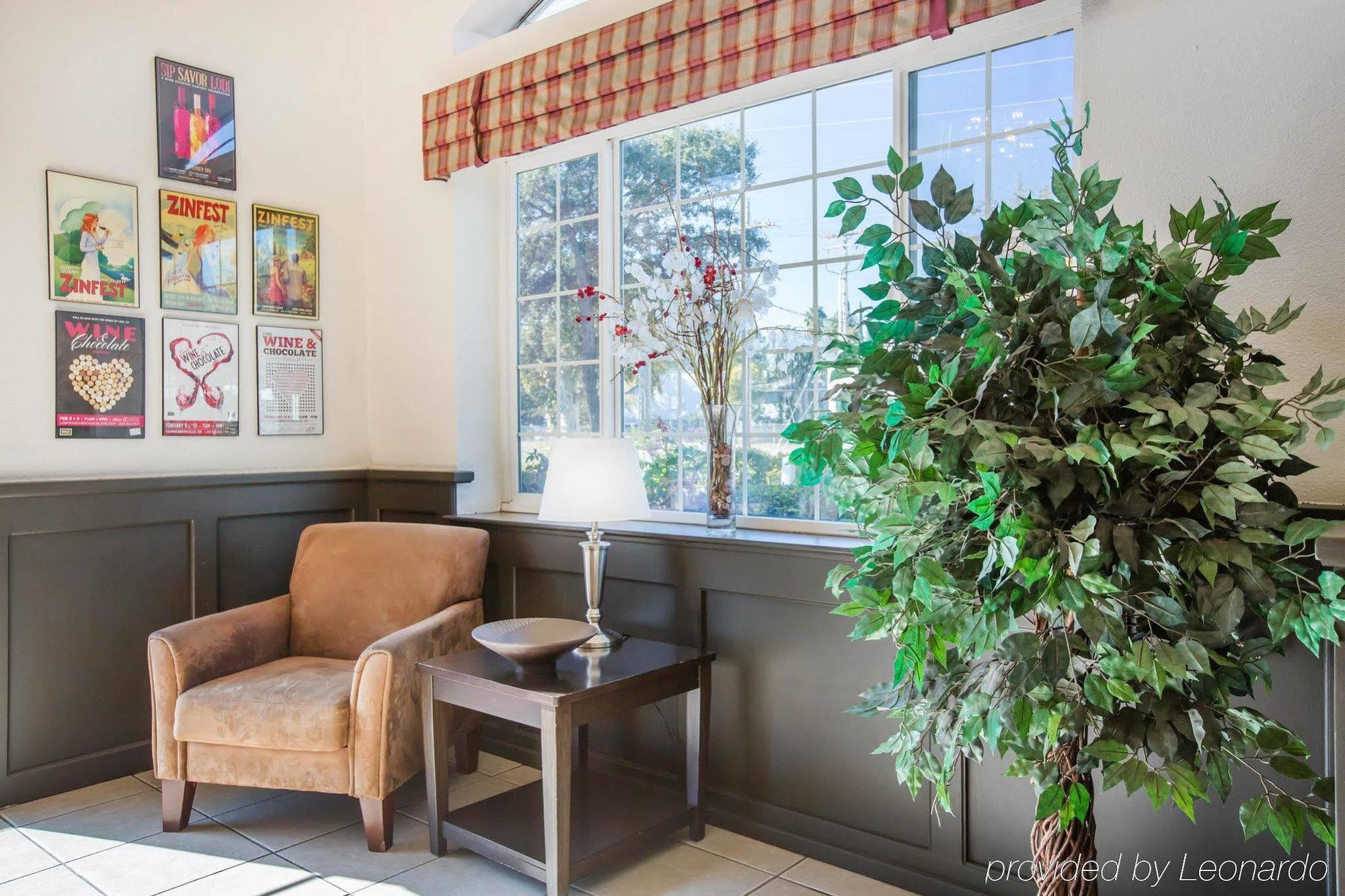 Econo Lodge Inn & Suites Lodi - Wine Country Area Exteriör bild