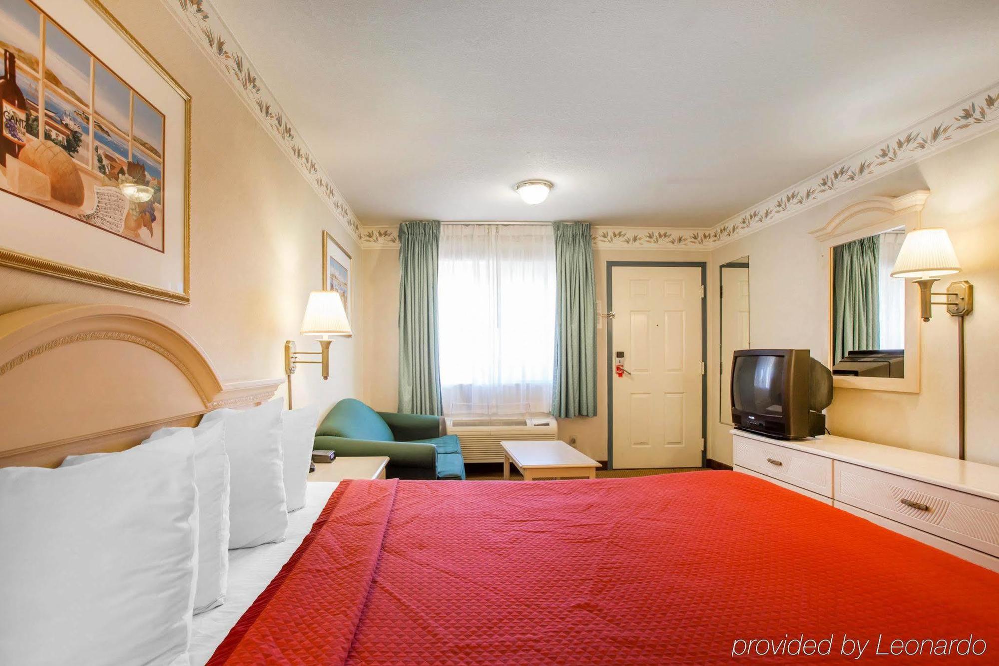 Econo Lodge Inn & Suites Lodi - Wine Country Area Exteriör bild