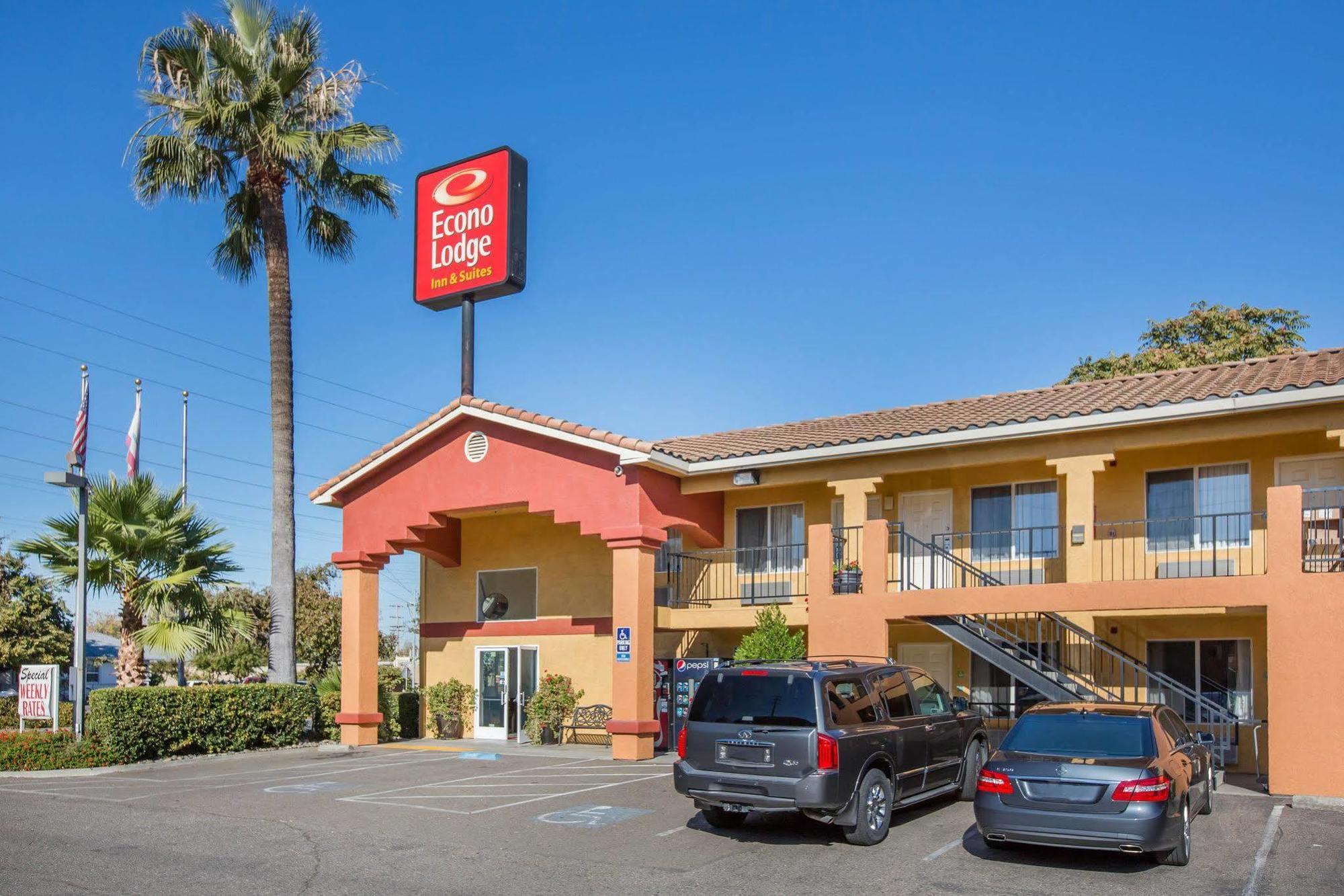 Econo Lodge Inn & Suites Lodi - Wine Country Area Exteriör bild