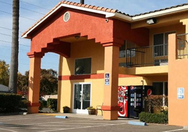 Econo Lodge Inn & Suites Lodi - Wine Country Area Exteriör bild